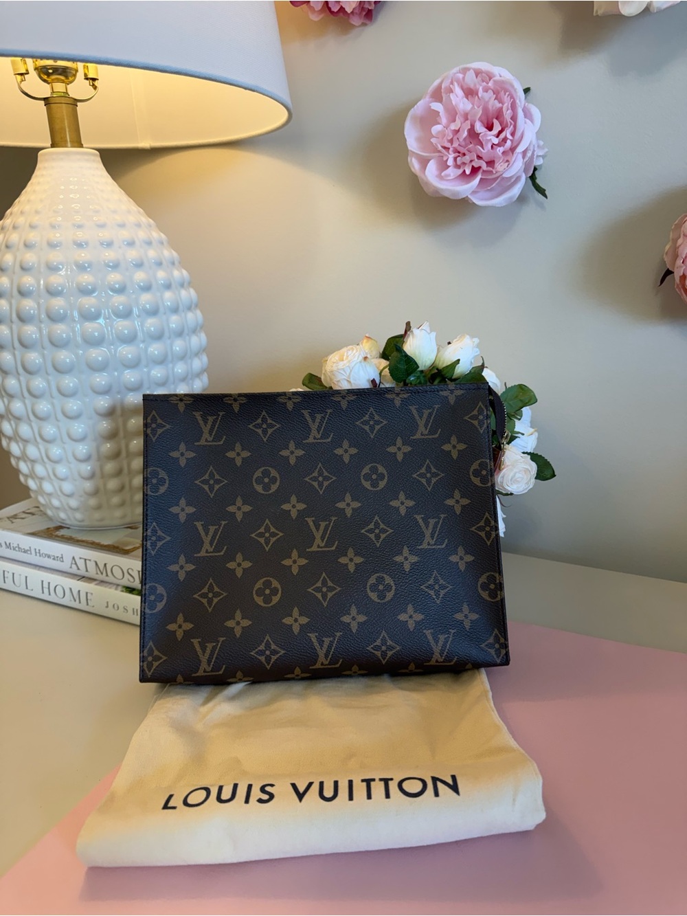 Louis Vuitton Toiletry 26